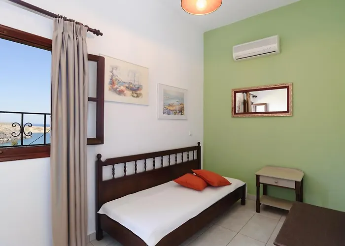 Aphrodite White Studios *