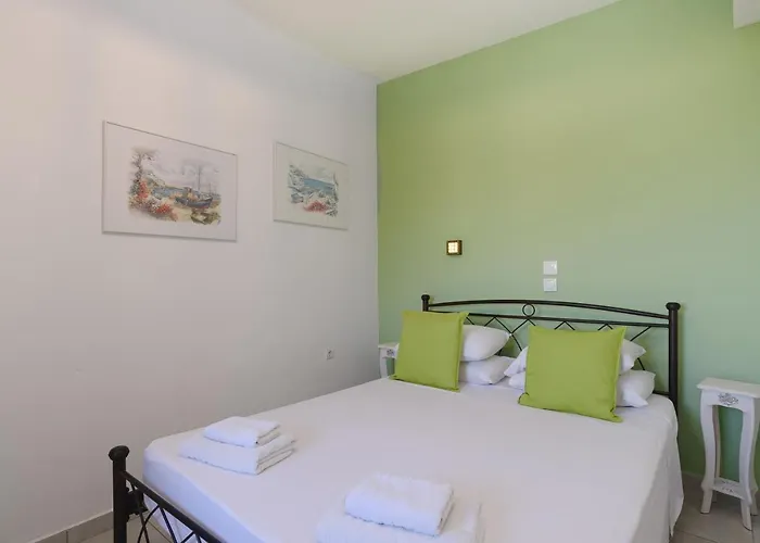 Aphrodite White Studios *