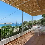 Aphrodite White Apartamento