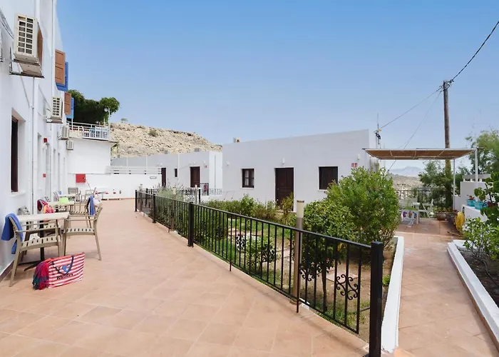 Aphrodite White לינדוס